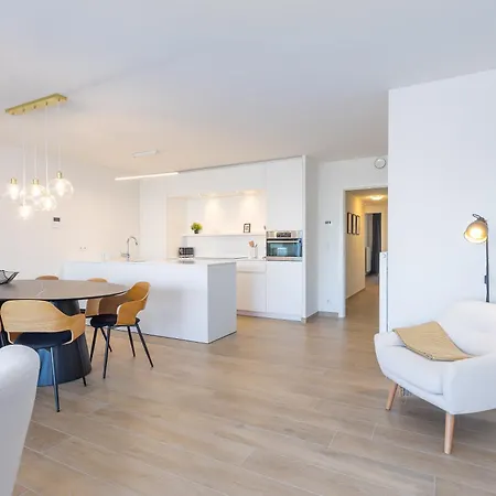 Lecomte - Sky Harbour 58 *