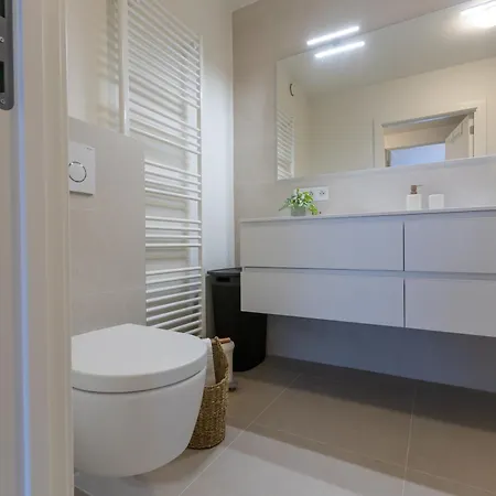 Lecomte - Sky Harbour 58